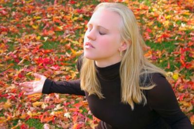 woman-worshipping